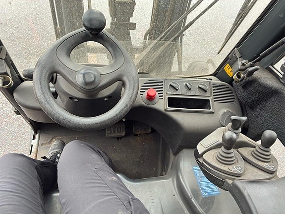 Linde E16 Eltruck 5 of 6