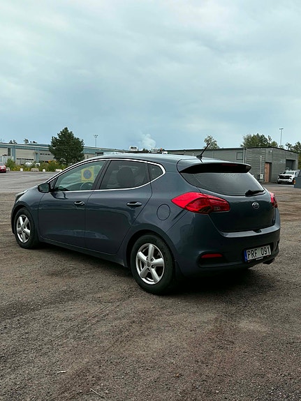 Kia Ceed 3 of 6