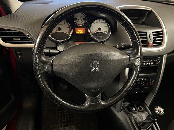 Peugeot 207 12 of 12