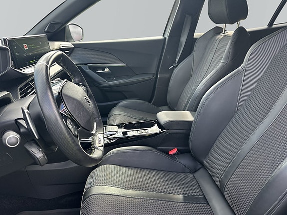 Peugeot 2008 8 of 15
