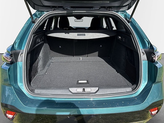 Peugeot 308 SW 7 of 15