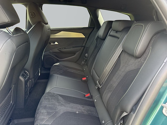 Peugeot 308 SW 10 of 15