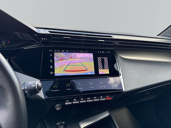 Peugeot 308 SW 11 of 15