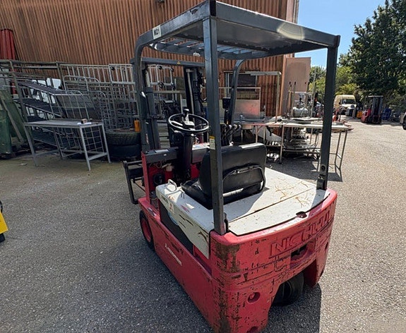 Nichiyu FBT 15 Eltruck 2 of 6