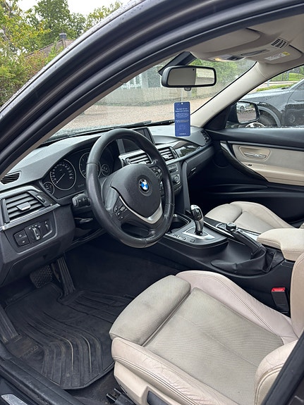 BMW 320d 2 of 8