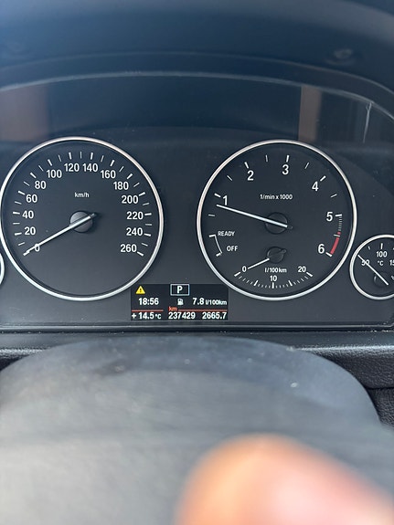 BMW 320d 8 of 8
