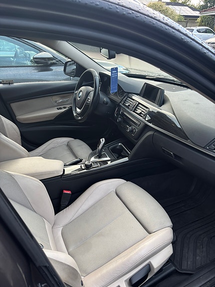 BMW 320d 6 of 8