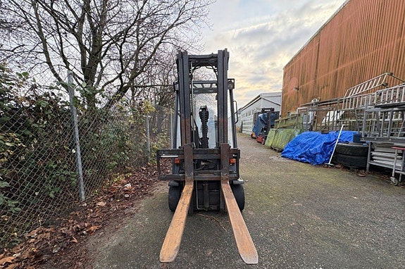 Linde E16C-02 Eltruck 3 of 5