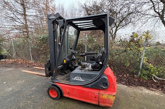 Linde E16C-02 Eltruck 2 of 5