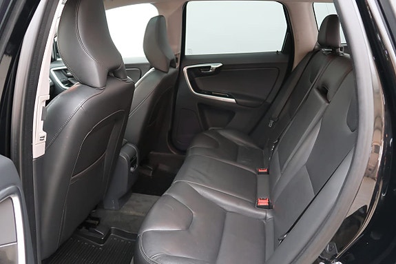Volvo XC60 5 of 12