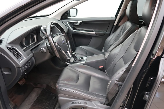 Volvo XC60 4 of 12