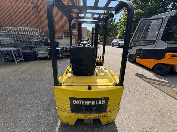 Caterpillar EP15T-48E 3 of 5