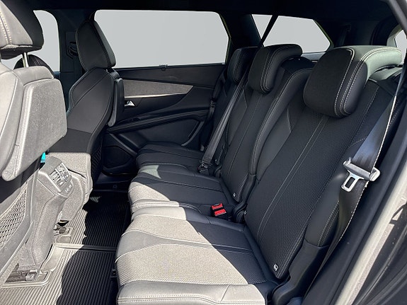 Peugeot 5008 10 of 15