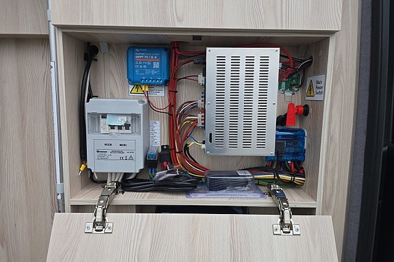 Kabe Affinity Duo 177hk Automat Litium 314Ah/Solcell 160W/Inverter 2000W 6 of 30