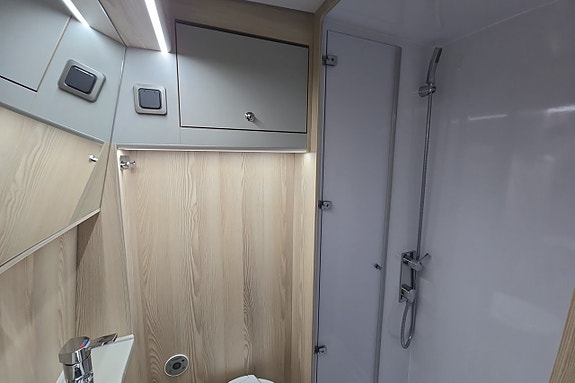 Kabe Affinity Duo 177hk Automat Litium 314Ah/Solcell 160W/Inverter 2000W 22 of 30