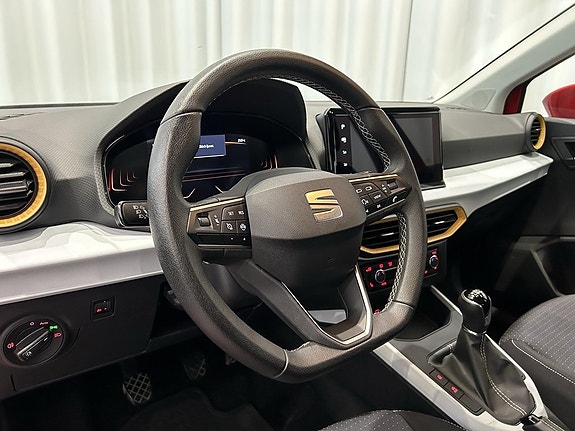 Seat Arona 9 of 13