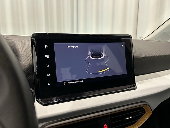Seat Arona 12 of 13