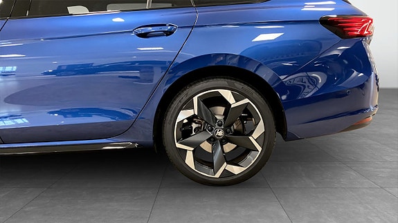 Skoda Superb 6 of 14