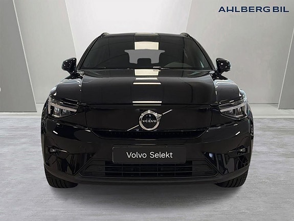 Volvo EX40 6 of 30