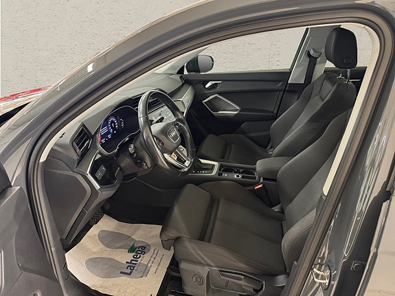 Audi Q3 3 of 7