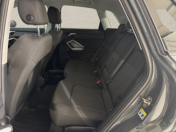 Audi Q3 6 of 7
