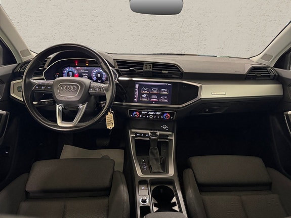 Audi Q3 4 of 7