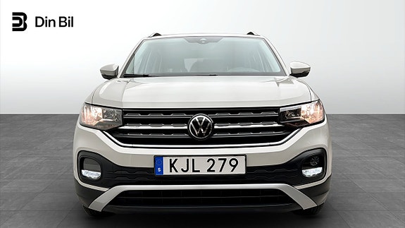 Volkswagen T-Cross 4 of 12