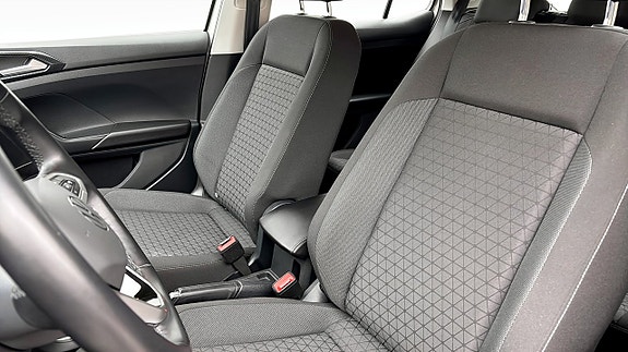 Volkswagen T-Cross 8 of 12