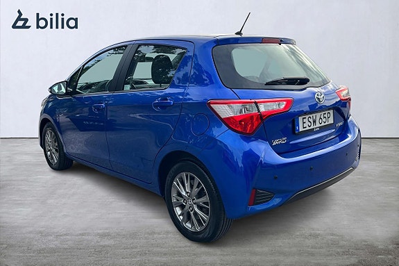 Toyota Yaris 2 of 30