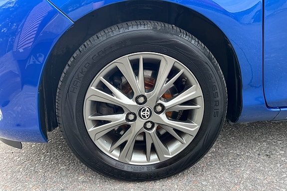 Toyota Yaris 17 of 30