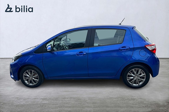 Toyota Yaris 3 of 30