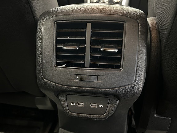 Volkswagen T-Roc 11 of 20