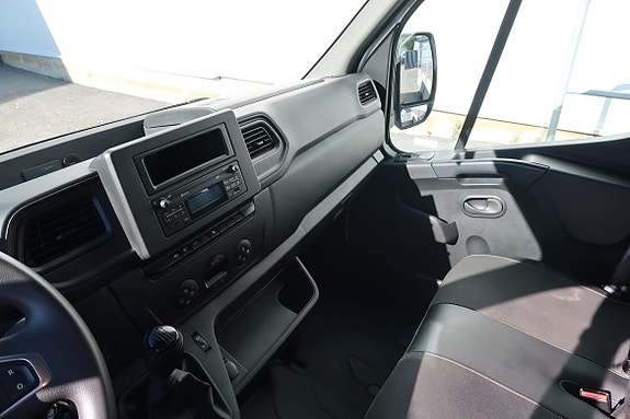 Renault Master 6 of 9