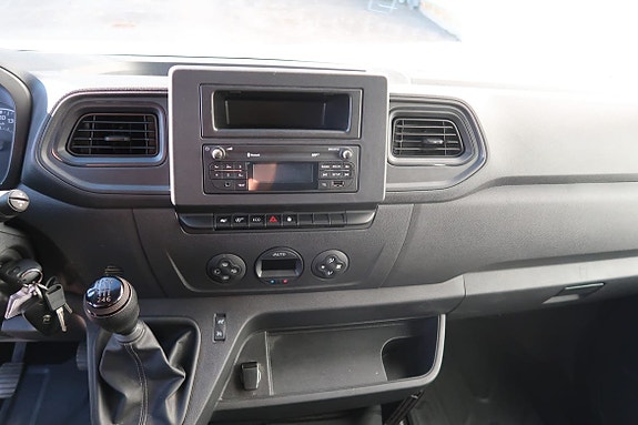 Renault Master 7 of 9