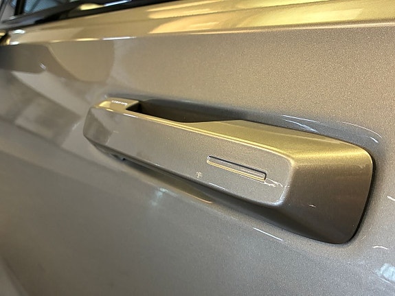 Polestar 2 10 of 19