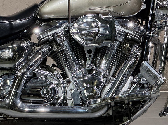 Yamaha XV1600 WILDSTAR 3 of 7