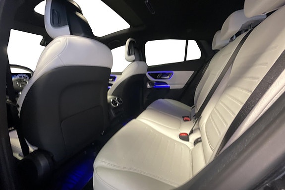 Mercedes-Benz GLC300 de 8 of 21