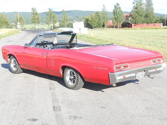 Pontiac LeMans 6 of 26