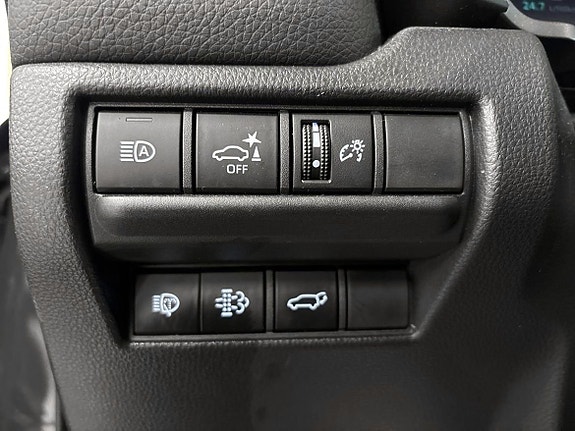 Toyota Land Cruiser 25 of 28