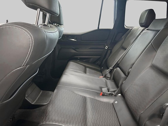 Toyota Land Cruiser 11 of 28
