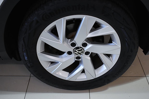 Volkswagen Tiguan 19 of 19
