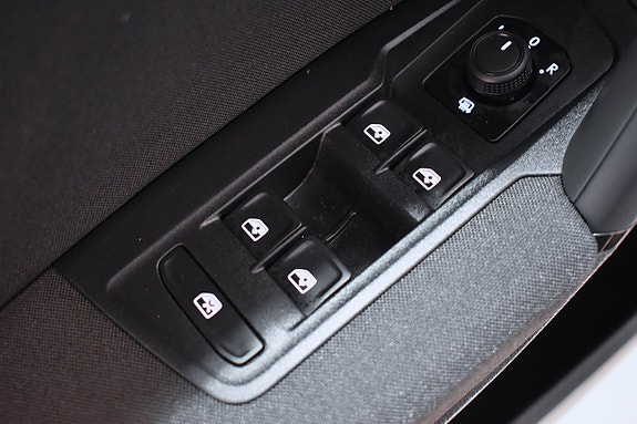 Volkswagen Tiguan 16 of 19