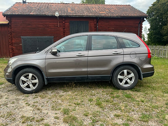 Honda CR-V 3 of 9