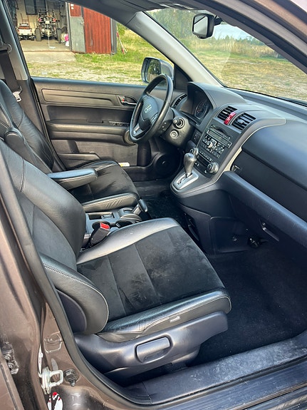 Honda CR-V 7 of 9