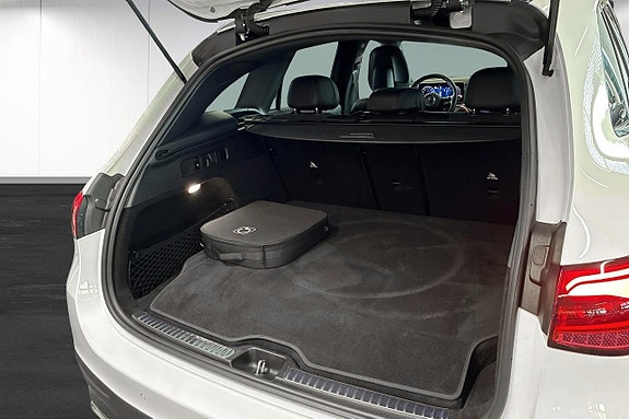 Mercedes-Benz GLC300 de 12 of 25