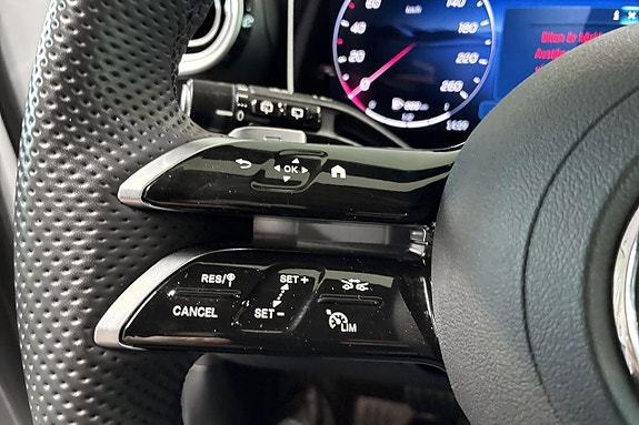 Mercedes-Benz GLC300 de 23 of 25