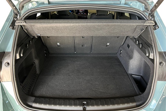 BMW iX1 21 of 22