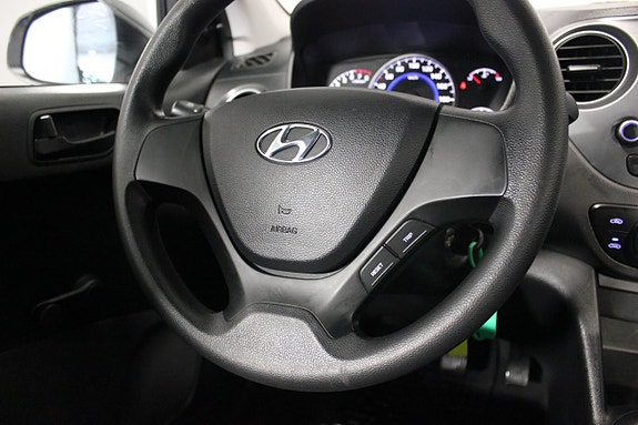 Hyundai i10 15 of 19