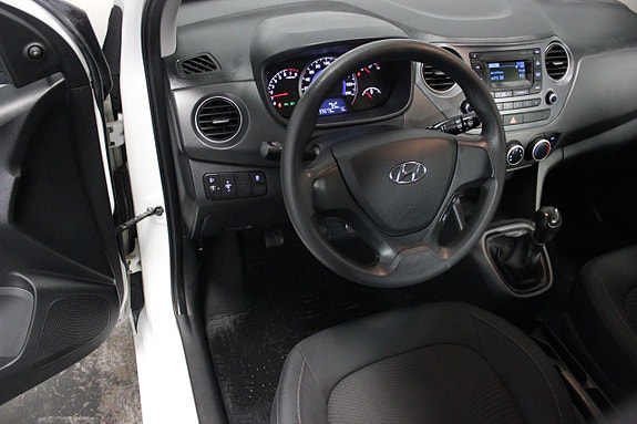 Hyundai i10 18 of 19