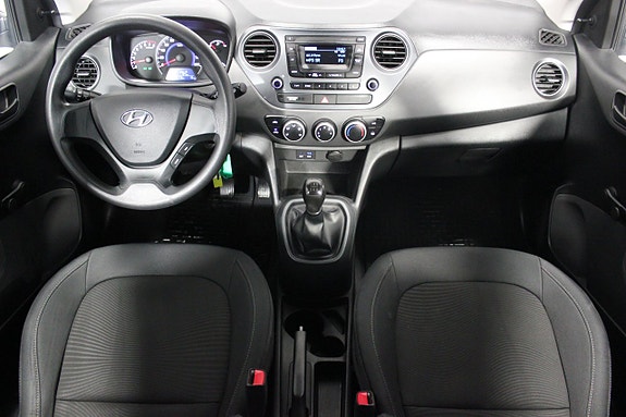 Hyundai i10 12 of 19
